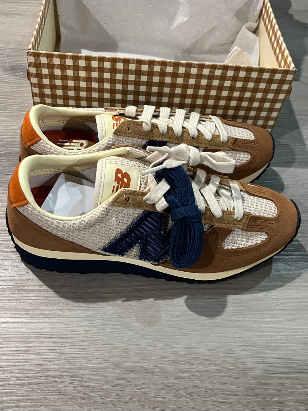 Sezane x New Balance Women's Tan, Navy & Cream Retro Runner Sneakers - Picture 8 of 10
